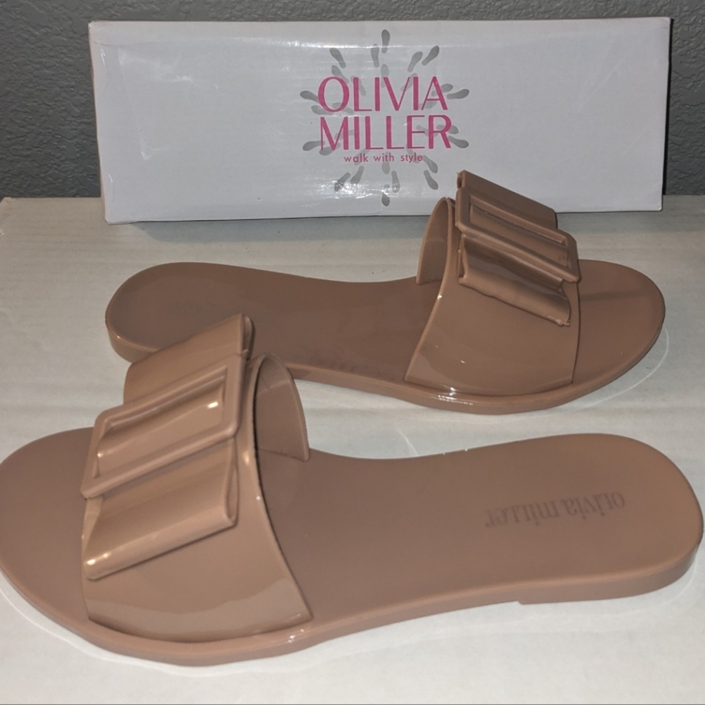 Olivia Miller Women's 8 Tan Slide Sandals